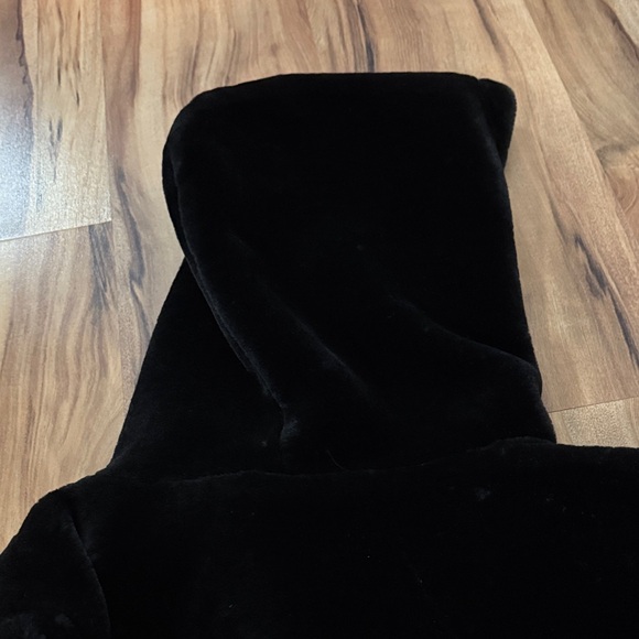 Story of Lola Black Faux Fur Hoodie - Picture 8 of 10